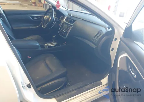 2018 Nissan Altima 2.5 Sr z USA, uszkodzony, nr VIN 1N4AL3AP4JC268032